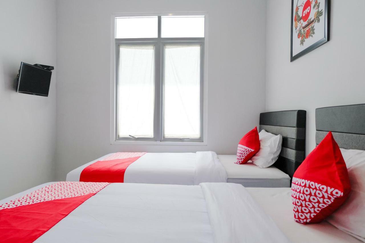 Super Oyo 995 Alice'S Homestay Syariah Jembel Exteriér fotografie